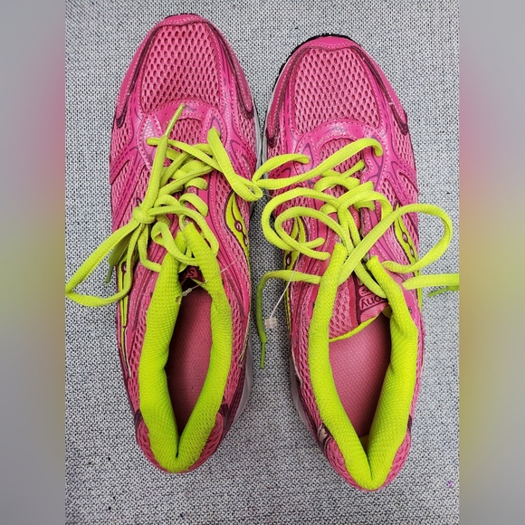 Saucony Women’s Hot Pink with Neon Yellow Athletic Running Shoes 9.5 - Picture 12 of 13